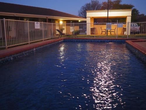 Jacaranda Holiday Units Swan Hill Exterior foto